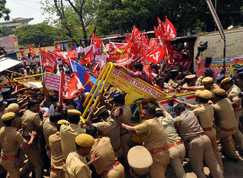 El éxito de la huelga general indica el rumbo a la India