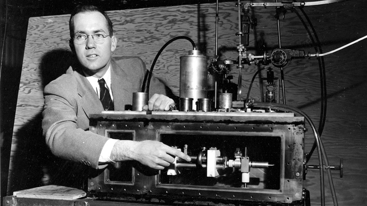 Charles Townes, inventor del láser. 
